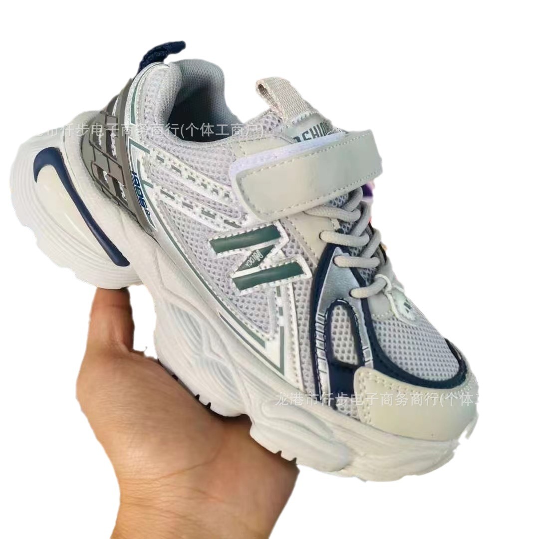 童鞋/拖鞋儿童夏季卡通/运动鞋/儿童鞋/儿童鞋男童春季时尚白底实物图