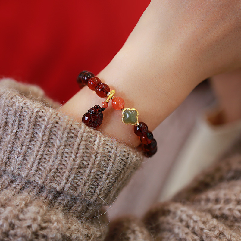 Natural blood amber round bead single-loop bracelet for women, Hetian jade four-leaf clover lucky bracelet, DIY blood amber money bag accessories Specification image