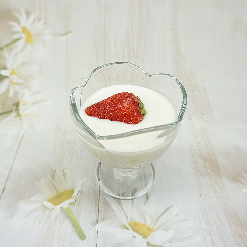 Wholesale InS-style glass lotus ice cream cups, dessert yogurt glass cups, fruit smoothies, fruit cups and cake cups