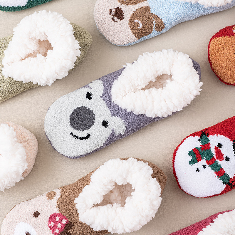 One-piece consignment of thickened floor socks for adults in autumn and winter, indoor and home anti-slip silicone lambskin socks for women, and one-piece consignment of snow shoes and socks Application Scenario
