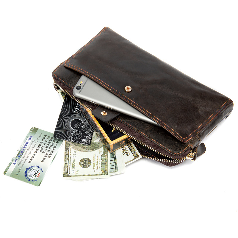 Cross-Border Leather Clutch Bag Wholesale Korean Version Large Capacity Fashion Retro Long Wallet Multi-Card Men's Clutch Bag Application Scenario