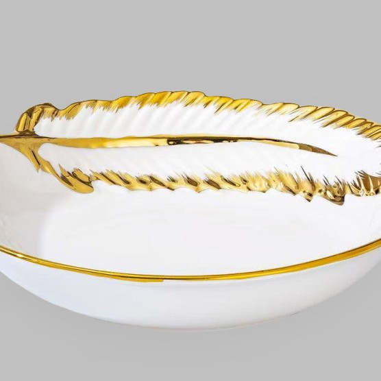 Light luxury ceramic tableware set, high-end gold-plated plates with golden edges. Wholesale Application Scenario