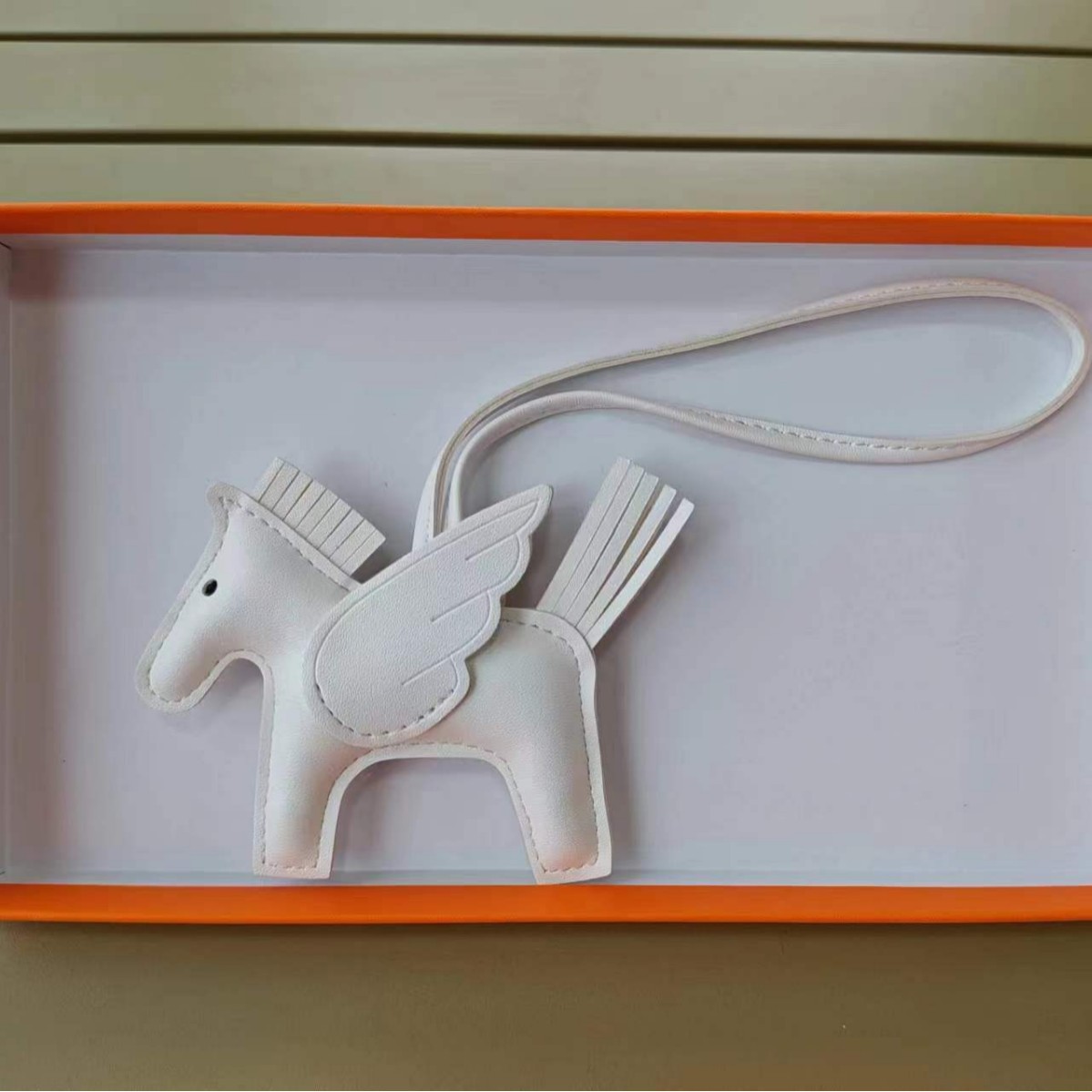 PU material sturdy and creative cartoon pendants in stock for wholesale. Backpacks, keychains, trendy pendants with large Pegasus patterns Application Scenario