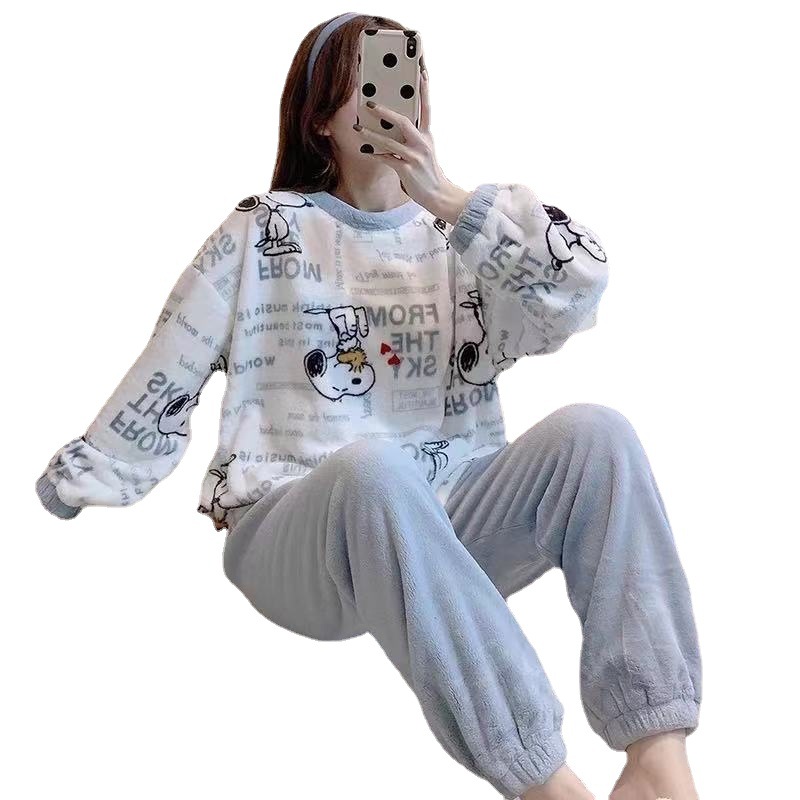 睡衣女冬珊瑚白底实物图