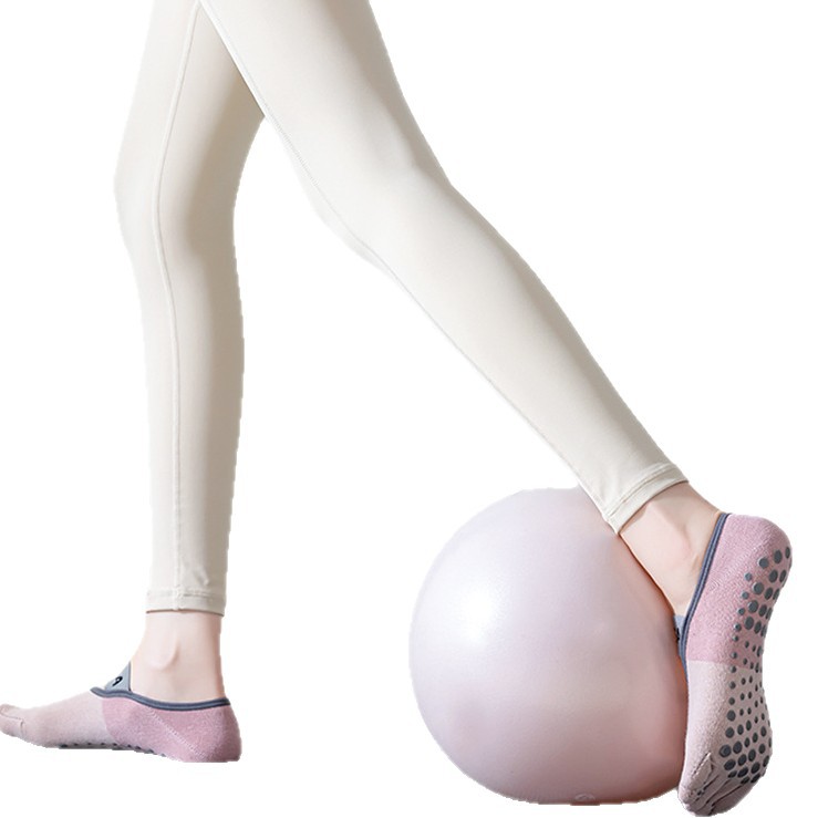 Professional fitness anti-slip yoga Pilates socks, women's summer thin sweat-absorbing toe-separating bag sports socks, five-finger socks Item Picture