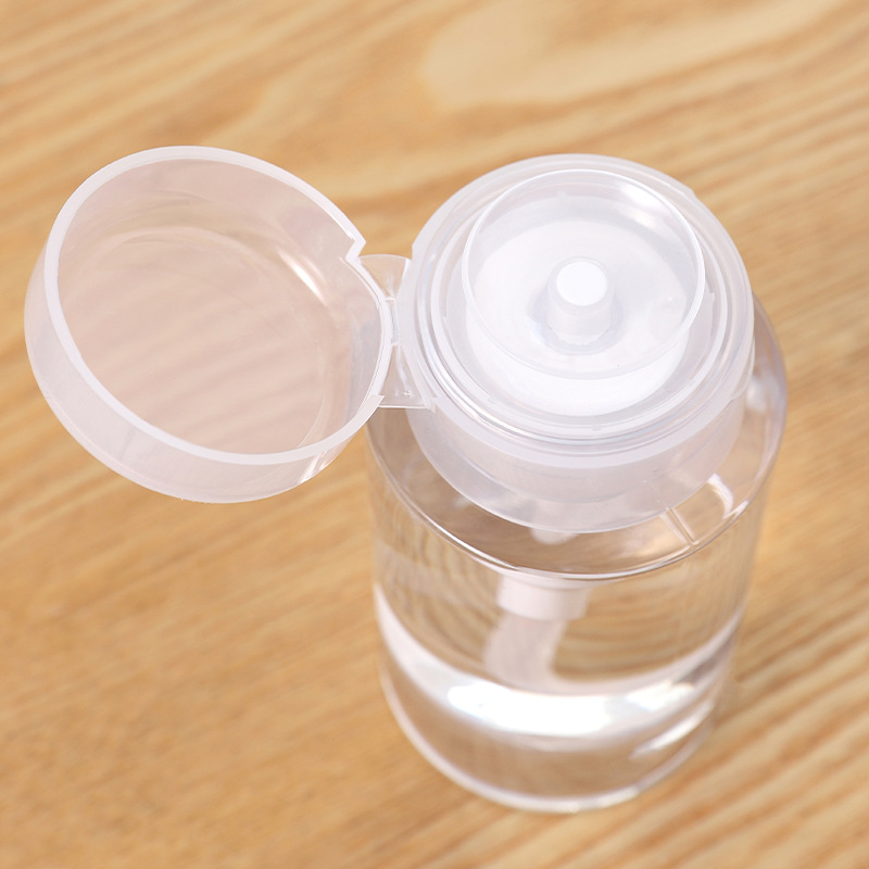 Squeeze out the bottles of travel-sized hand cream, shampoo, body wash, travel-sized skin care cosmetics and facial cleanser Application Scenario