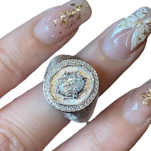 French light luxury retro octagonal shield ring, Italian diamond-encrusted brushed craftsmanship, court style niche women's ring Item Picture