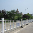市政道路护栏网 马路交通隔离防撞栏 城市人行道中央锌钢围栏