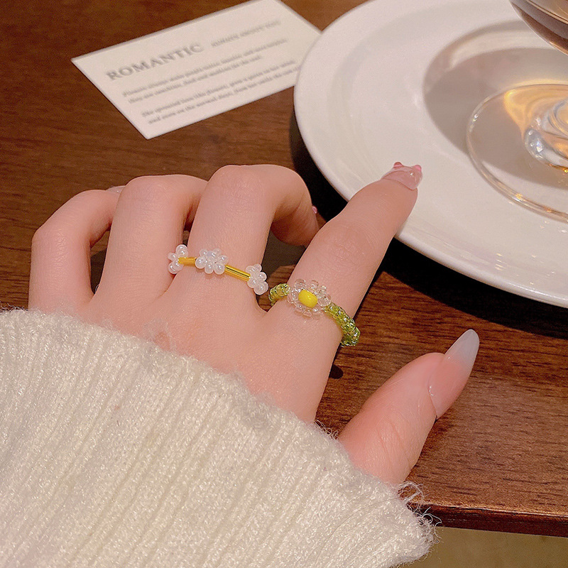 小清新弹力绳花朵戒指女新款百搭小众个性食指环春季新款套装首饰