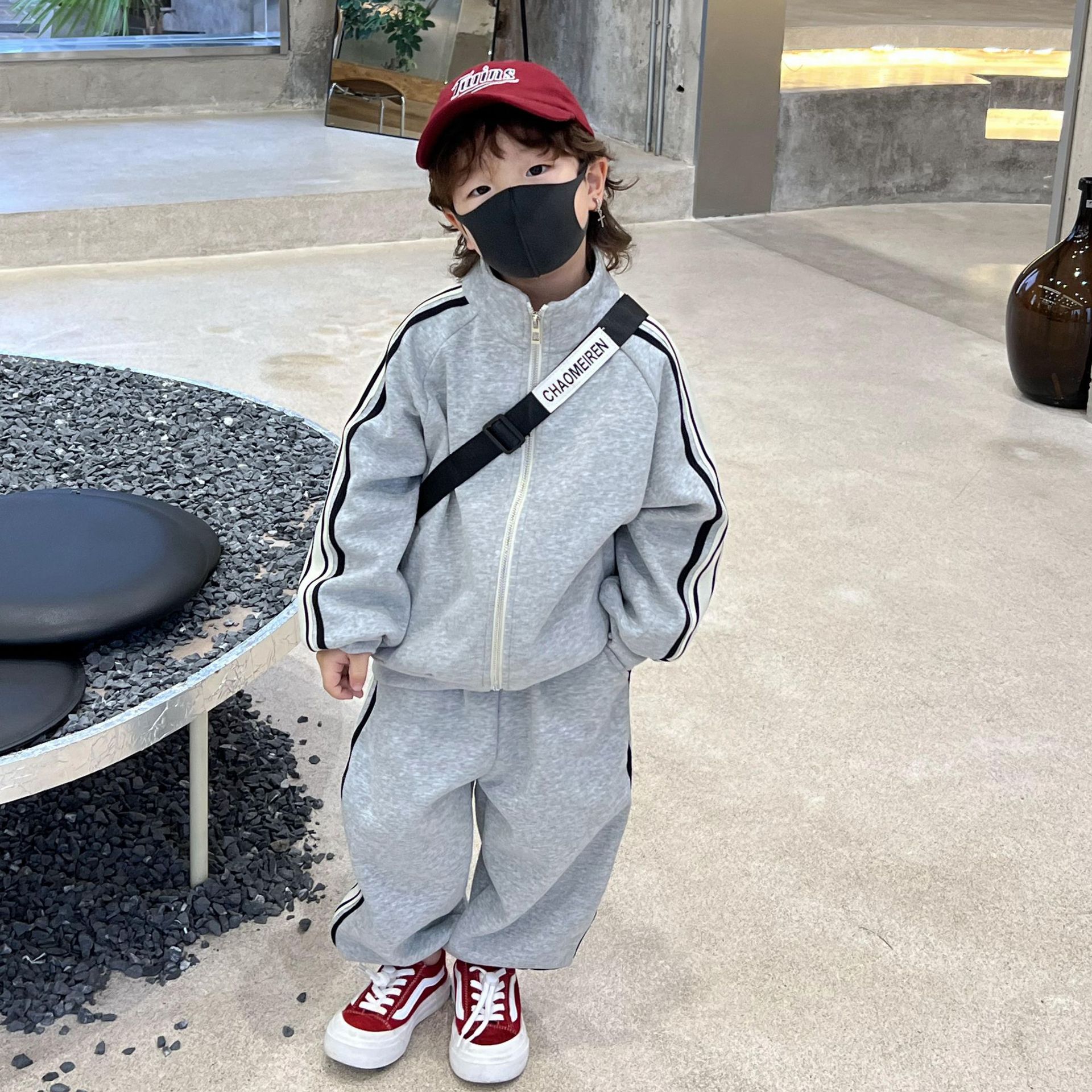 وحزمة 2022 الخاصة بالأطفال عبارة عن حزمة ترفيهية من ألعاب الأولاد والبنات في الخريف Item Picture