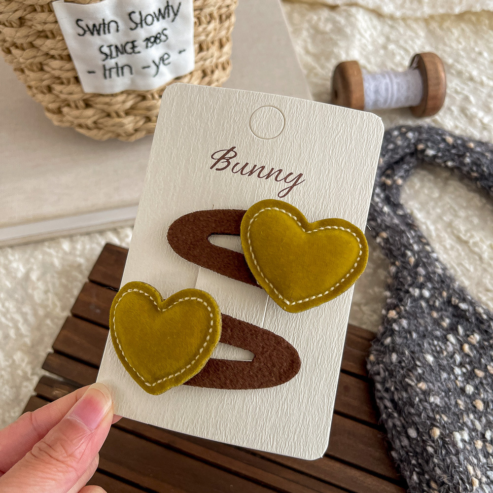 2025可露丽几何爱心发夹秋冬高级感时尚格纹发饰发卡后脑勺碎发夹详情6