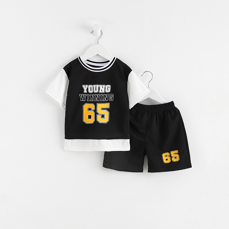 New summer children's sports basketball uniforms: Boys' short-sleeved quick-drying clothes and girls' shorts. Two-piece set for children's vacation
