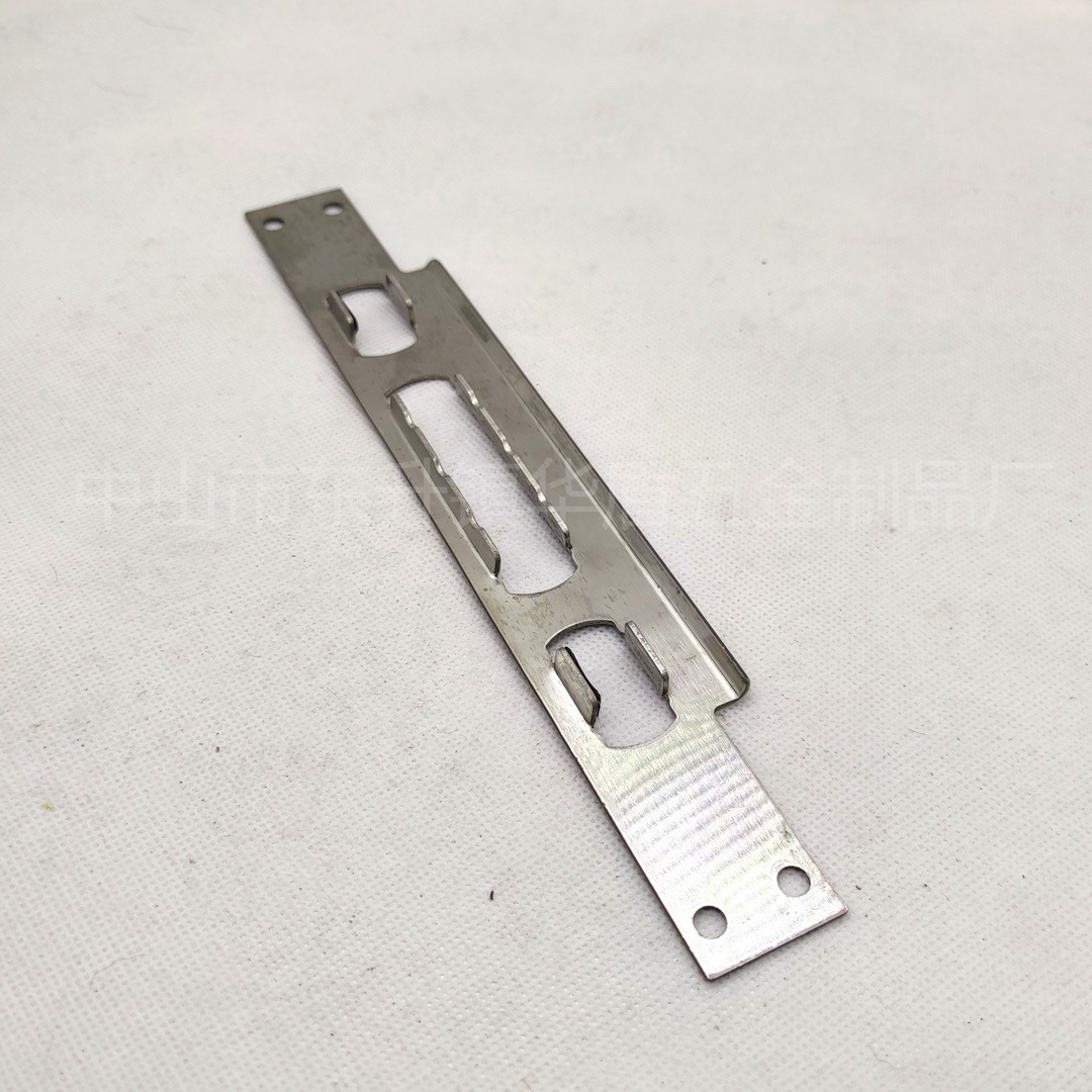 The door frame guide plate is 6068, and the lock body buckle plate is made of thickened stainless steel, which does not rust and is indistinguishable from left to right