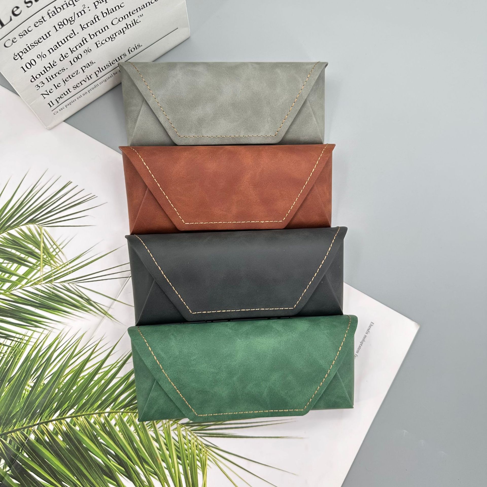 眼镜盒/眼镜链/老花镜折叠/眼睛袋/AI眼镜产品图