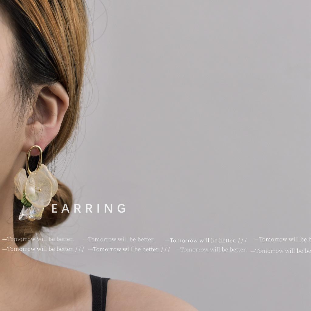 Bright Eye Factory 925 Silver Needle 14K thin soft gauze flower acrylic earrings and stud earrings, women's retro forest-style earrings details Picture