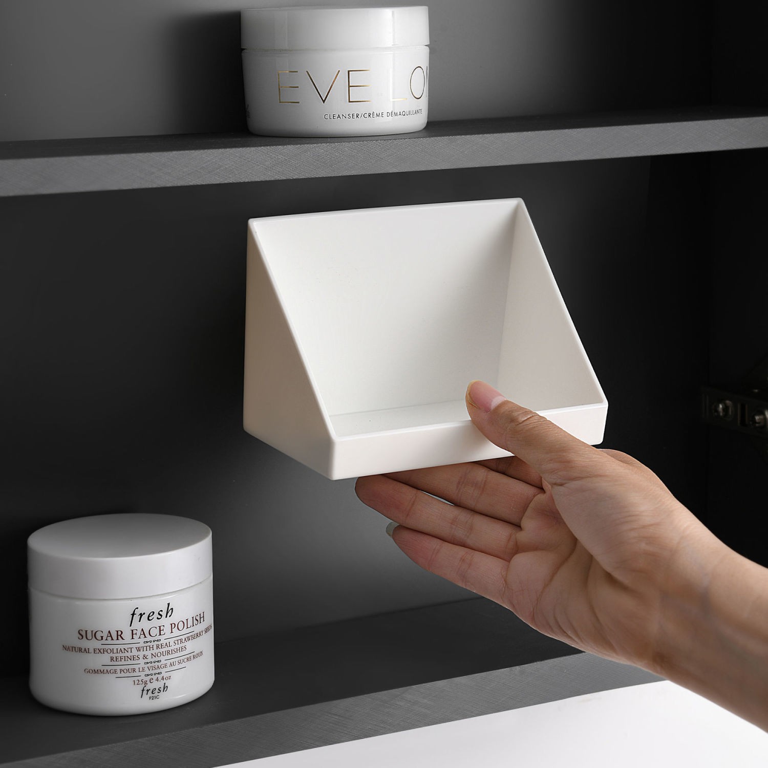 Bevel perforation-free storage rack