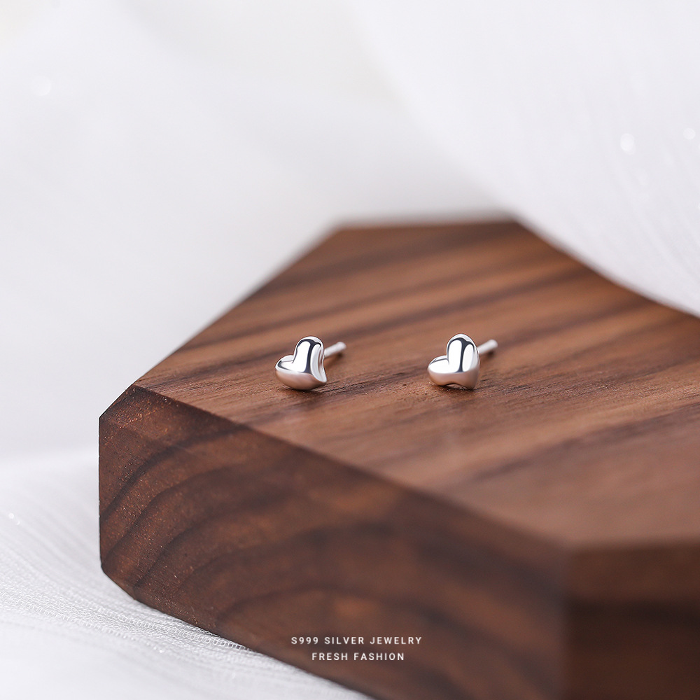 S999 Full Silver Heart Stud Earrings Women's Ear Piercing Sleep Without Picking Heart-Shaped Niche Earrings Valentine's Day Earrings Specification drawing