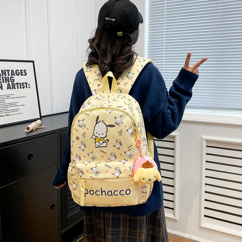 New trendy student schoolbag for daily use, a fashionable and casual backpack for junior high school students, and a large-capacity backpack for girls Application Scenario