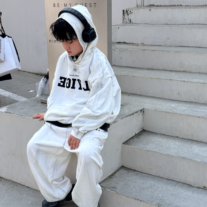 Yi-hung trajes de guardia para chicos con capucha de otoño manga larga pantalones de punto recto dos piezas cepillado a mano pintado viejo Application Scenario