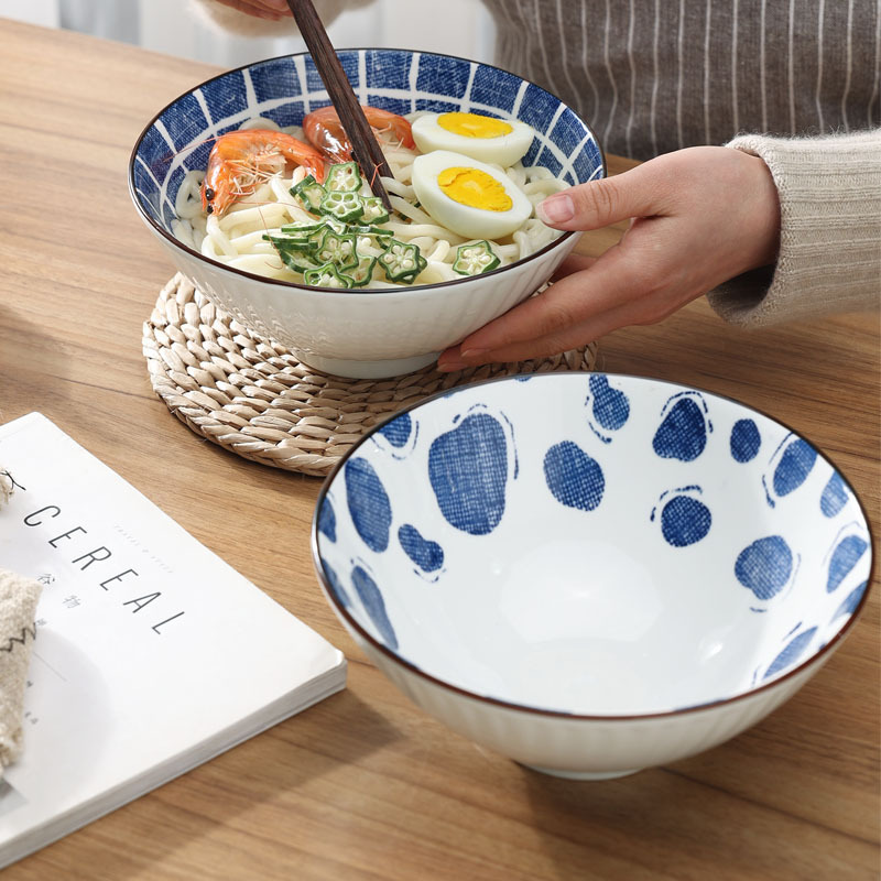 The Japanese-style denim series ceramic material instant noodle bowls and wind bamboo hat bowls with high-temperature underglaze painting are available for wholesale Application Scenario