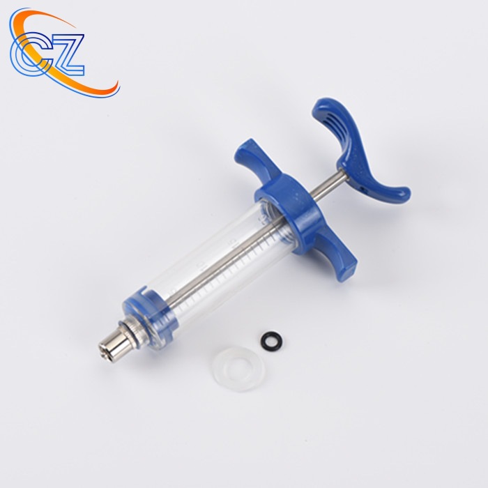 Blue non-adjustable plastic steel syringe, TPX veterinary syringe, blister packaging, 20ML Application Scenario