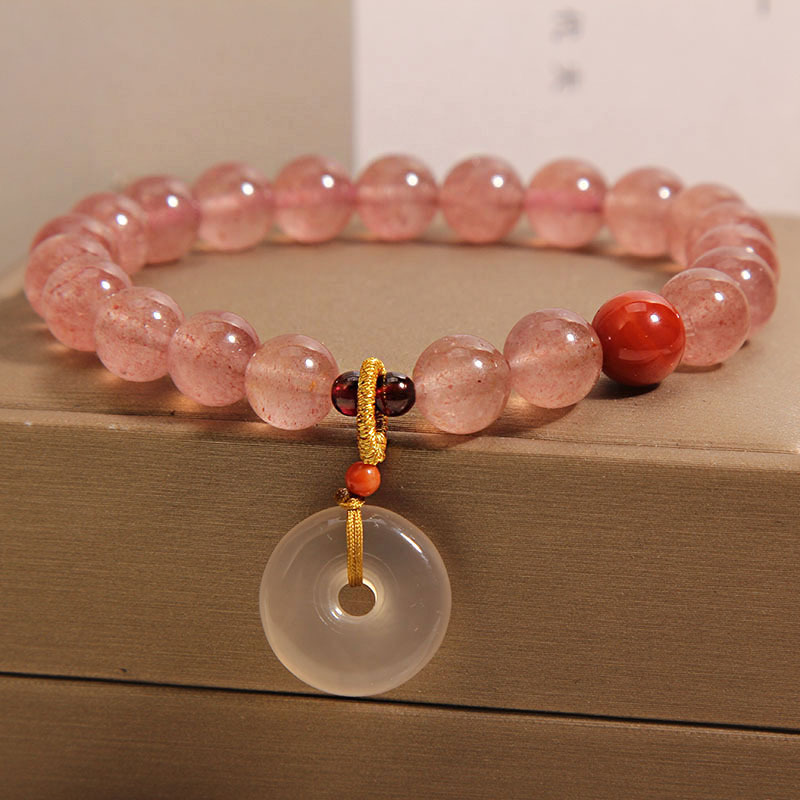 Dulce pequeño fresco ins natural fresa cristal pulsera para mujeres nicho exquisito hebilla de seguridad colgante cadena de mano mori atado adorno de mano Specification image