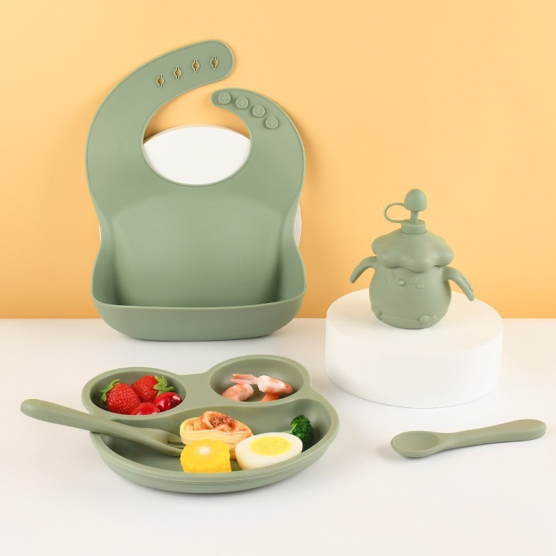 Cross-border baby food products silicone dinner plate set, food-grade high-temperature resistant, anti-slip, anti-drop, suction cup separator full figure