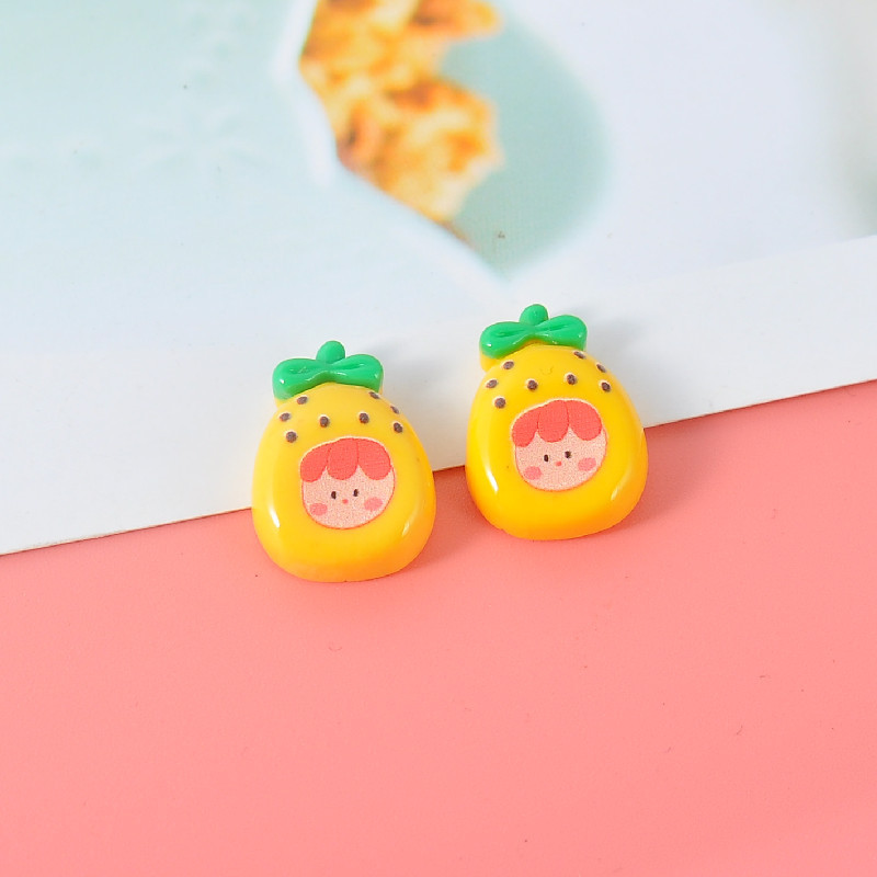 New shiny and cute strawberry, pineapple and peach fruit resin jewelry accessories and decorative pieces, cream glue diy material Specification image