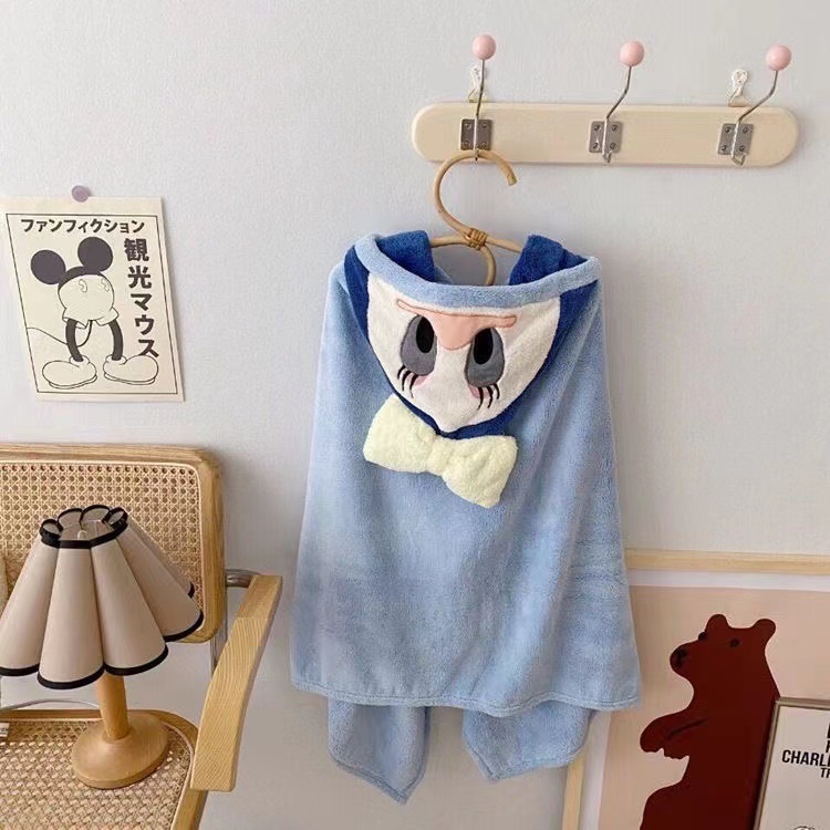 Manufacturers Wholesale Children's Shower Skirt Hooded Coral Velvet Cloak Cloak Bathrobe Lovely Soft Absorbent Beach Towel Towel Application Scenario