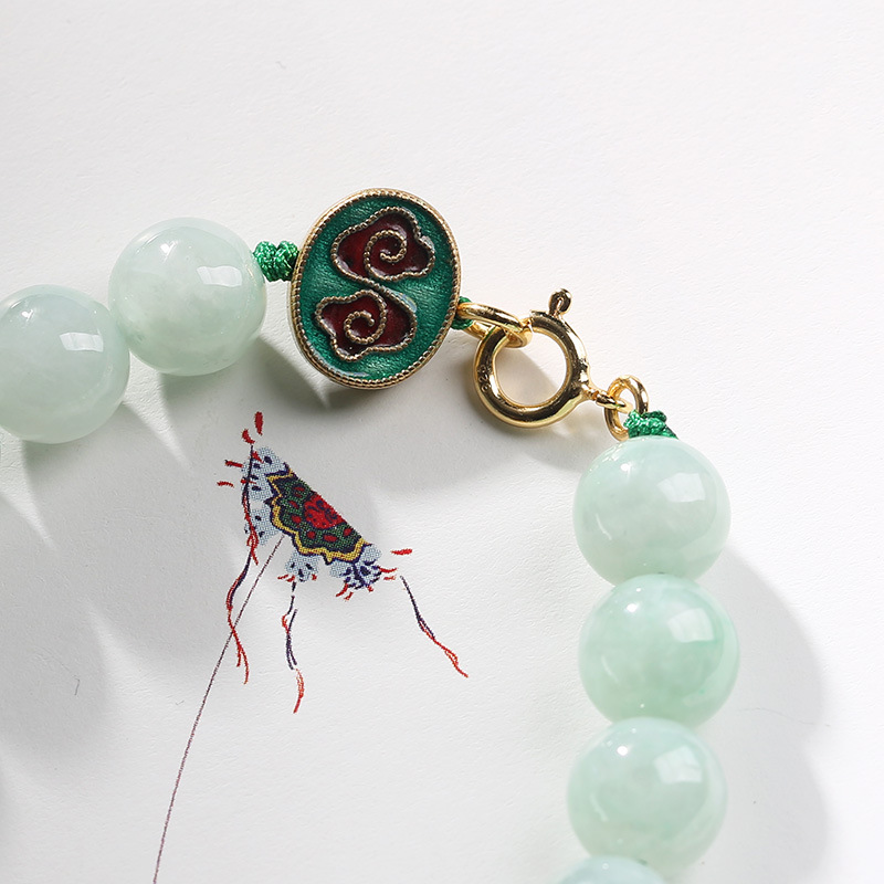 Natural jade bracelet, amber, auspicious cloud lapis lazuli small drop slip bracelet, women's retro ethnic style hand-woven jewelry Application Scenario