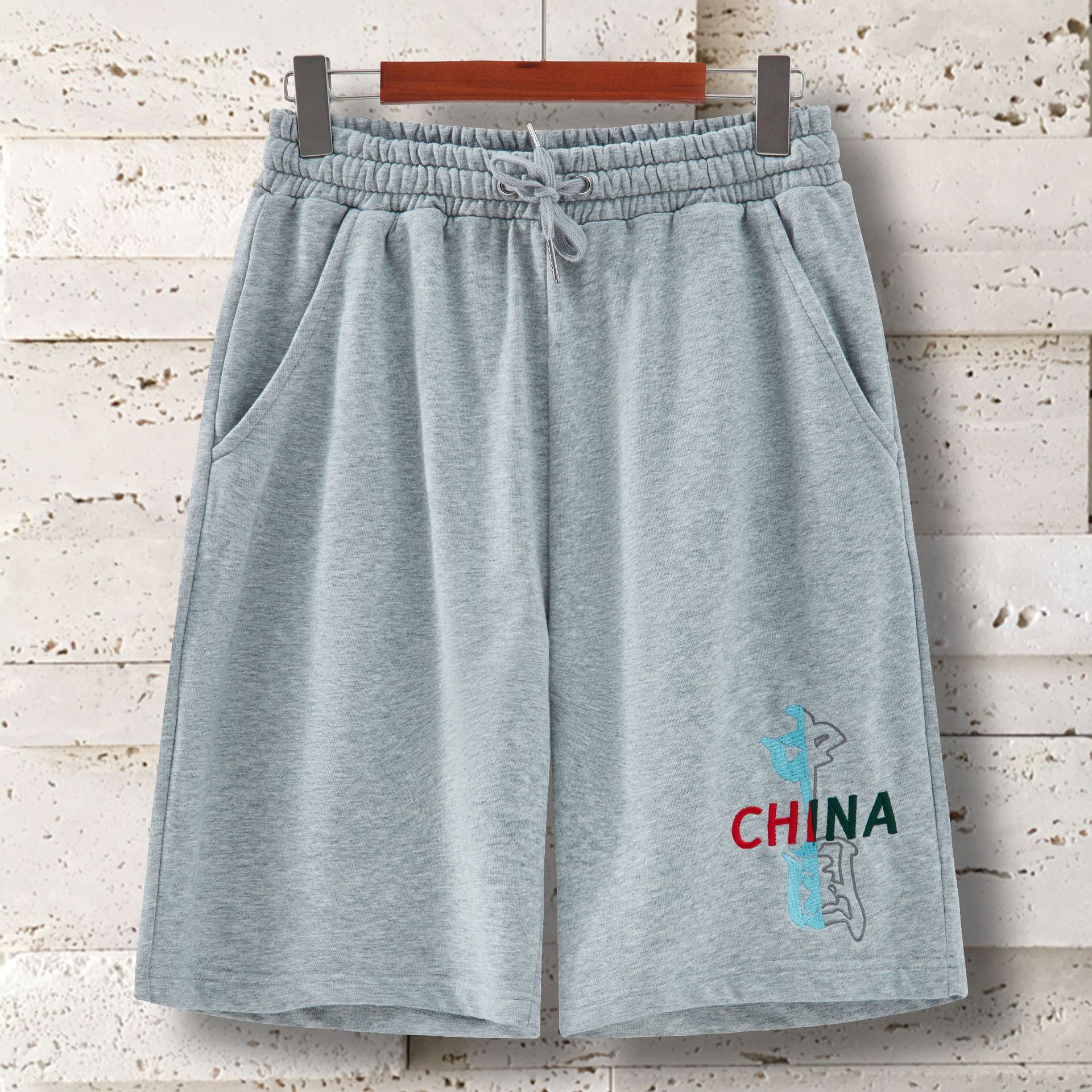 "National trend sports capri shorts, national trend Chinese embroidery cotton and wool loops, loose men's casual pants for young students, thin style. details Picture