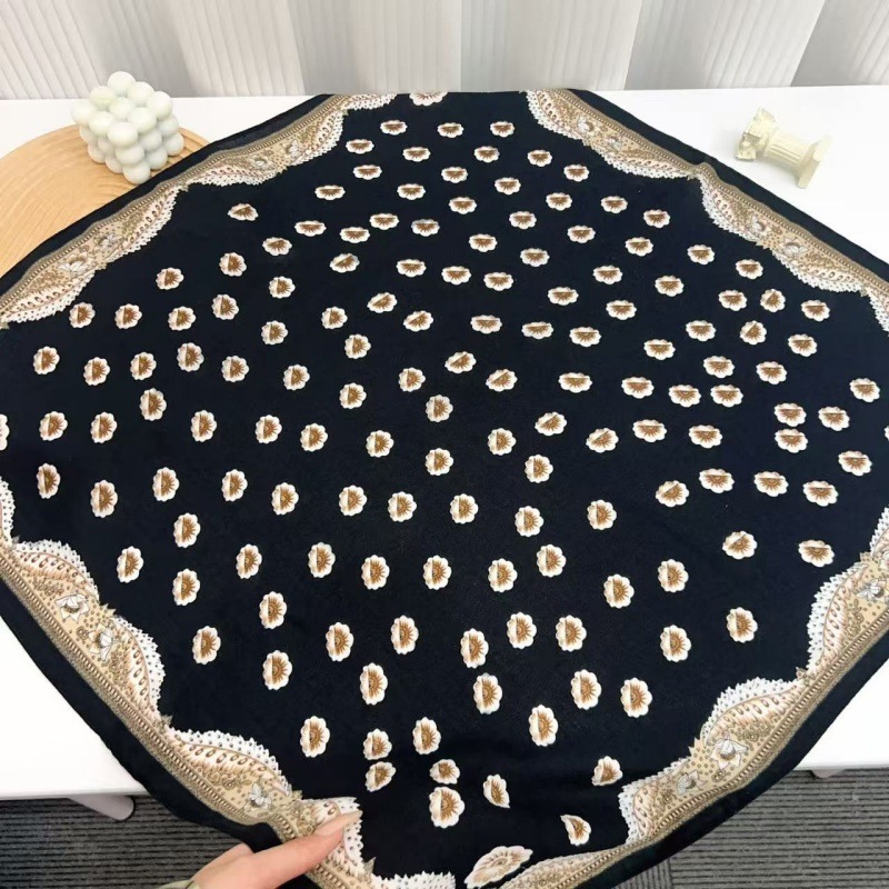 68cm herb-patterned geometric square scarf, silk scarf tied around the neck, high-end and versatile, small 2025 autumn and winter scarf, light luxury style details Picture