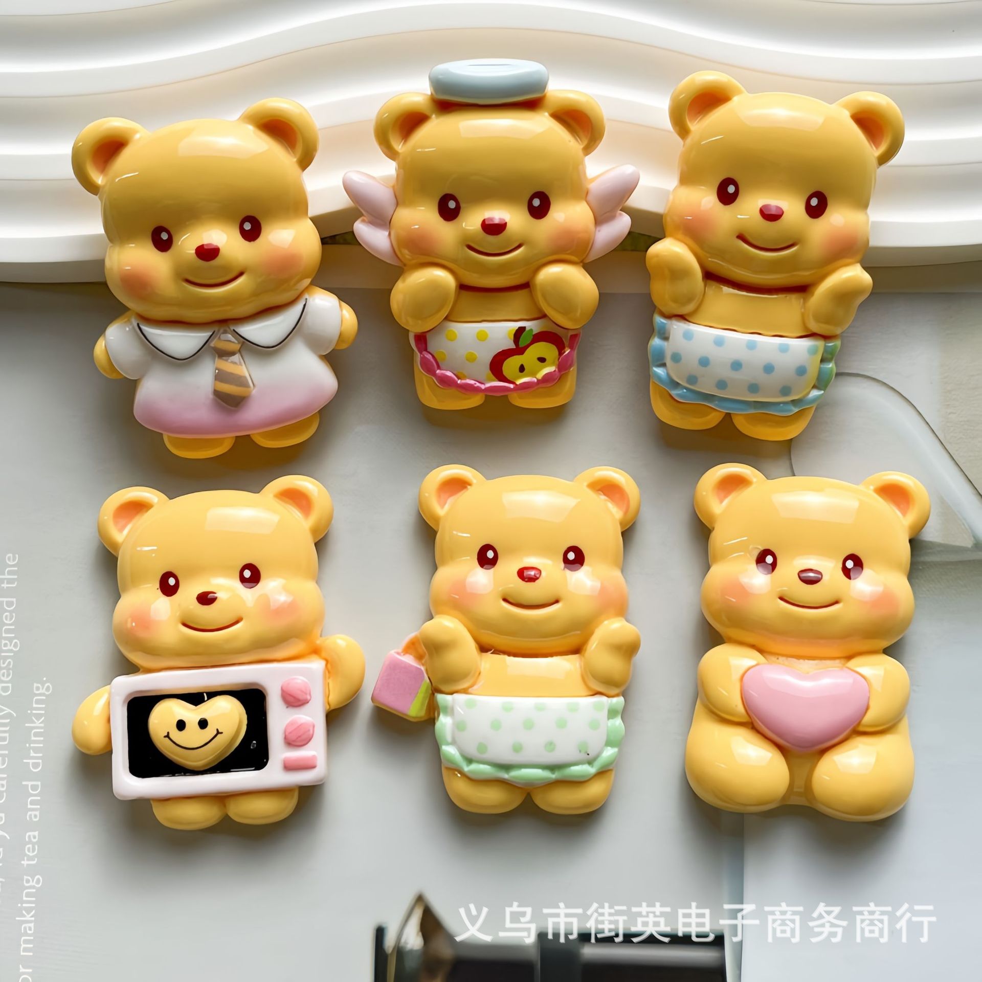 卡通可爱奶呼黄油小熊卖萌树脂装饰配件手工工艺品饰品材料批发产品图