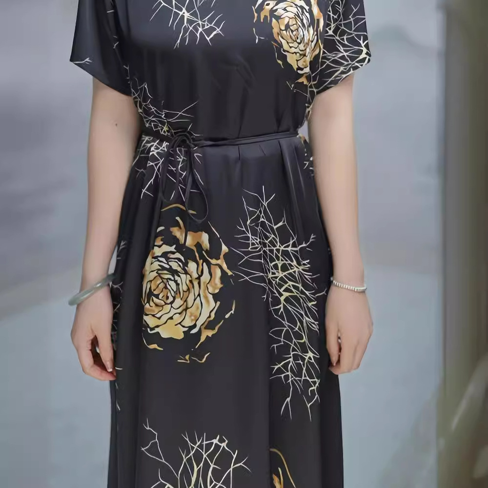 Summer chiffon dress for middle-aged mothers 2024 new style summer dress, stylish, slimming and elegant dress for 40 and 50 years old details Picture