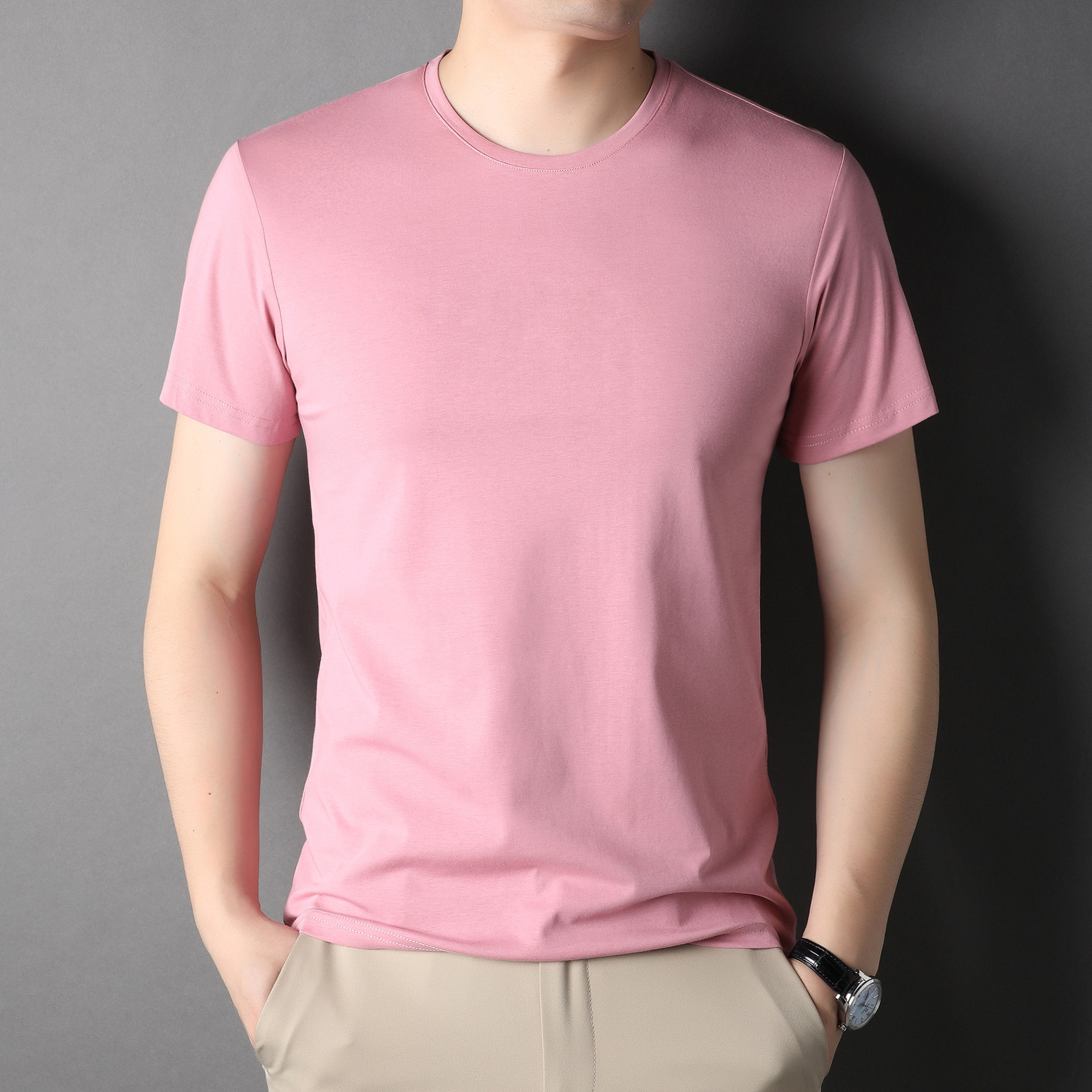 Wholesale of mulberry silk men's T-shirts, summer new round neck ice silk clothes, silk trendy men's short-sleeved tops Application Scenario