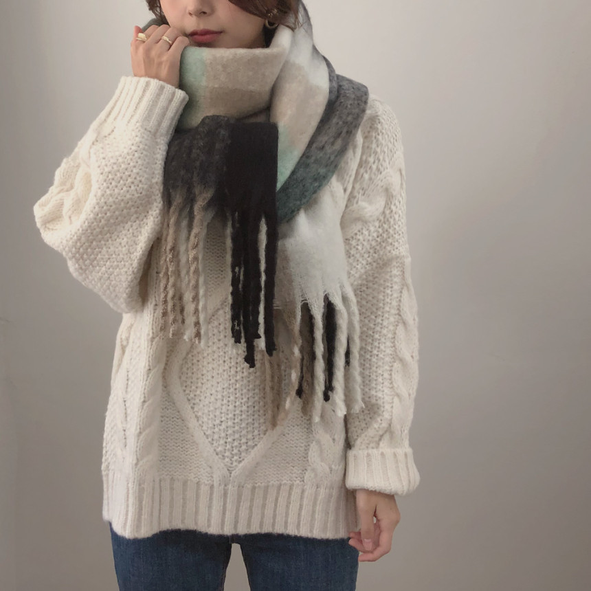 Autumn And Winter New Network Red Korean Version Warm A Thick Color Plaid Hair C Scarf Elegant Fashion details Picture