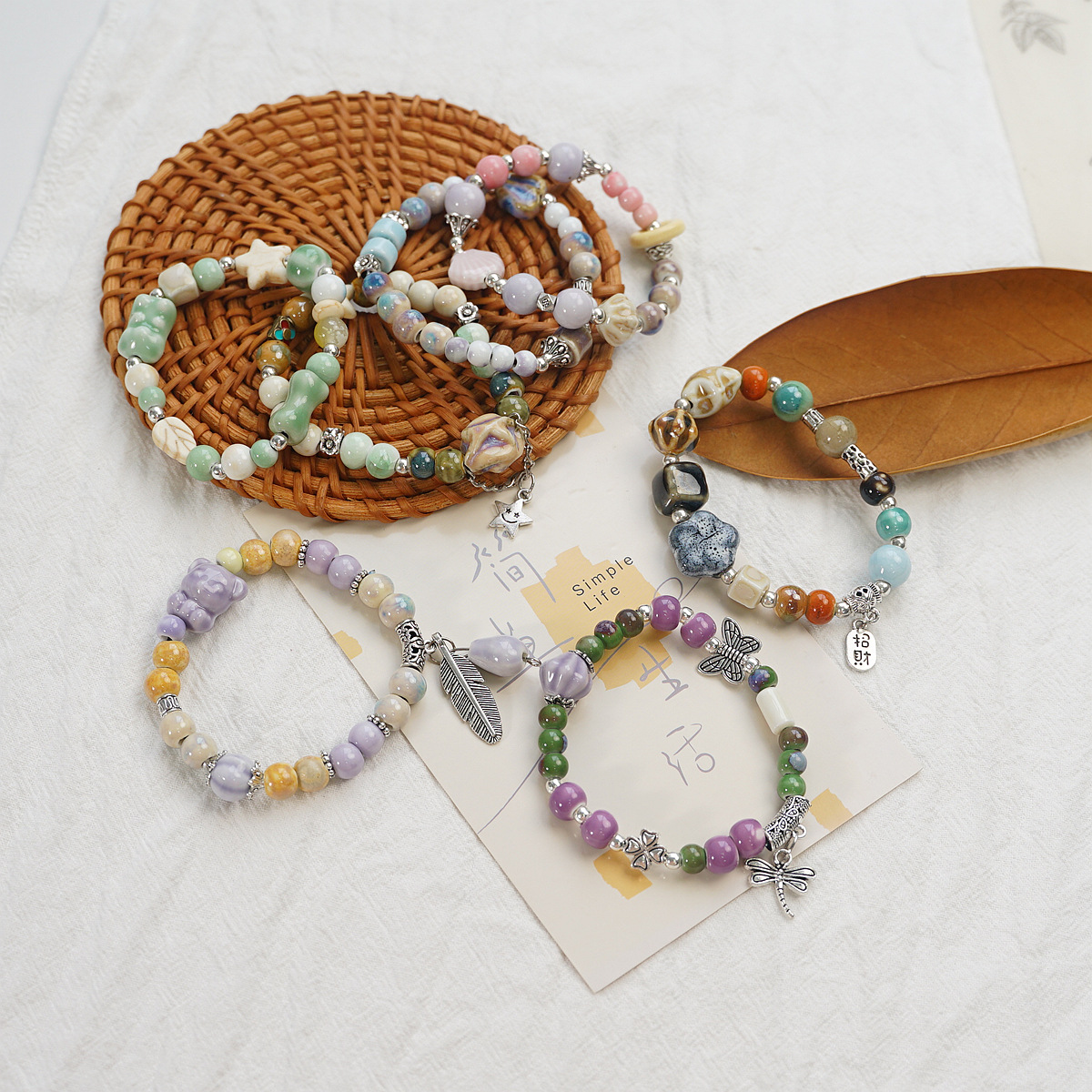 A new Chinese-style single-loop Jingdezhen ceramic bracelet, a touch of celadon ethnic style artistic butterfly fashion bracelet accessory