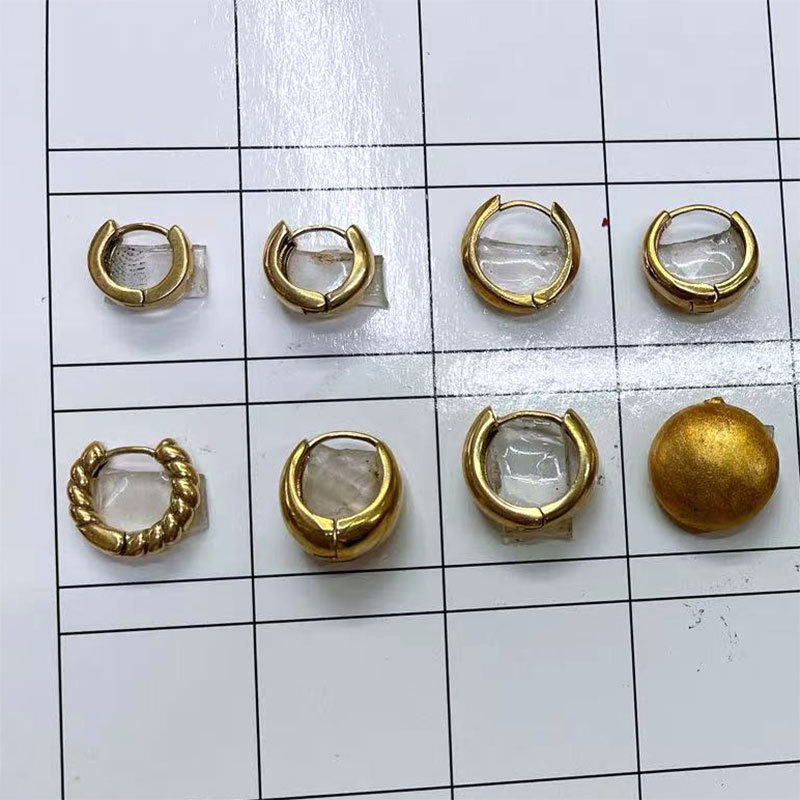 Classic daily plain metal ear rings for women, Korean simple, individual, versatile, elegant and fashionable stud earrings and earrings