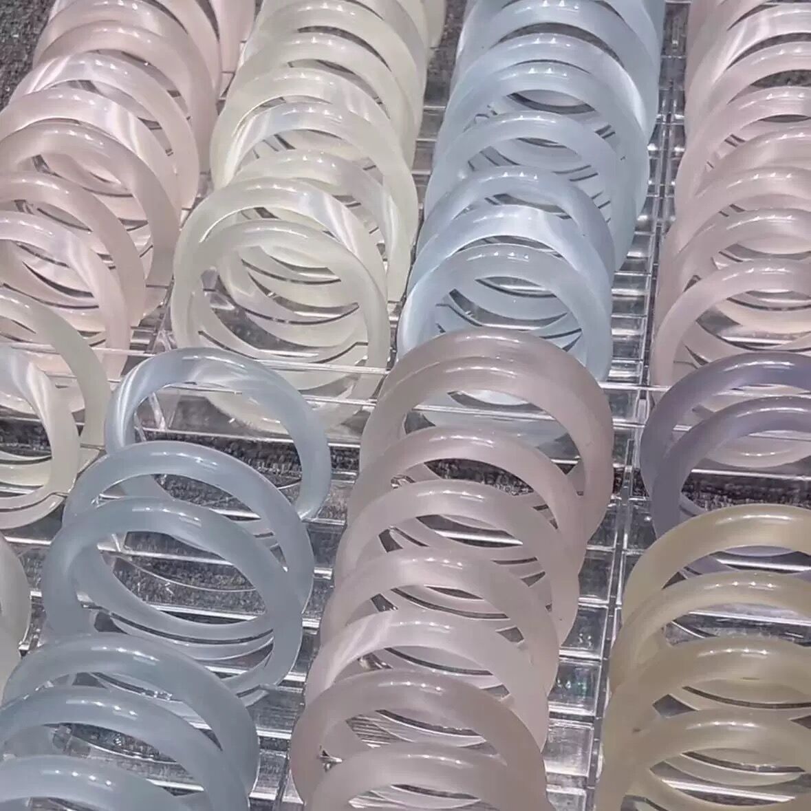 批发冰冰蓝香槟金猫眼渐变手镯小众设计蜜桃粉流行饰品半山水玉镯