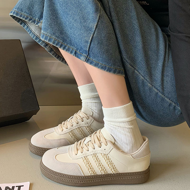 复古经典运动鞋实物图