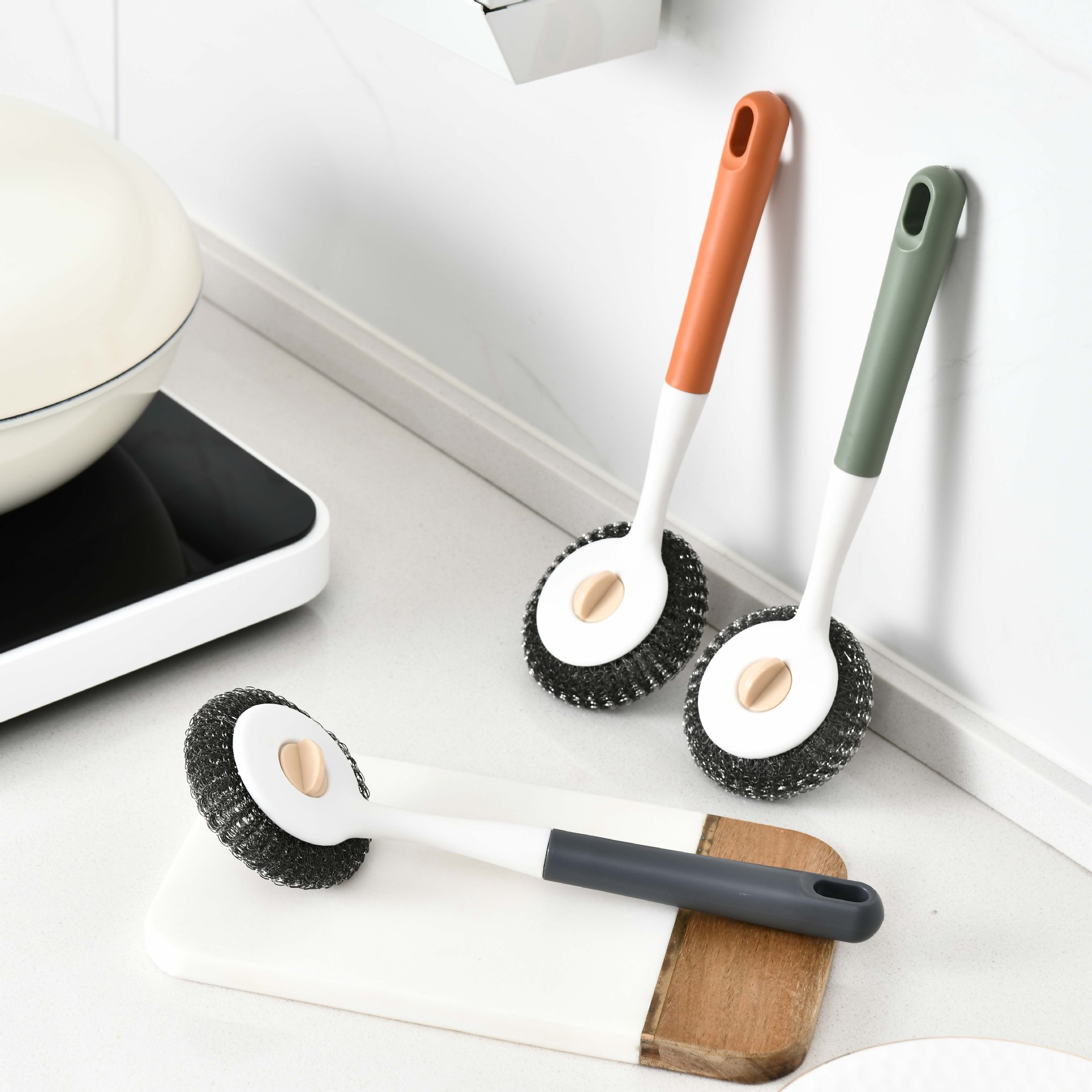 Steel wool balls can be used as substitutes for dishwashing brushes, kitchen pot brushes, and household long-handled cleaning brushes details Picture