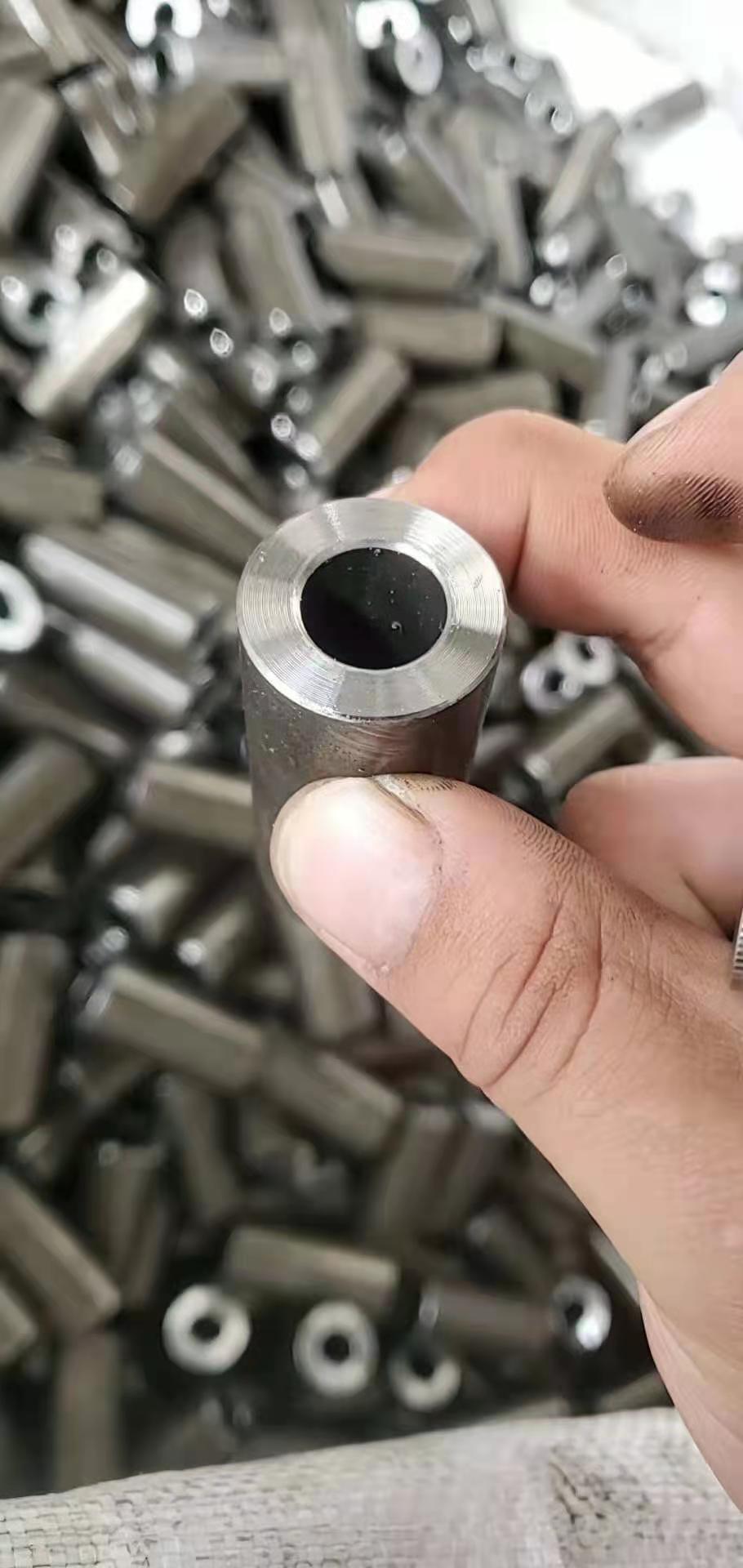化肥用无缝钢管石油裂化无缝钢管可切割加工非标定制多规格现货细节图