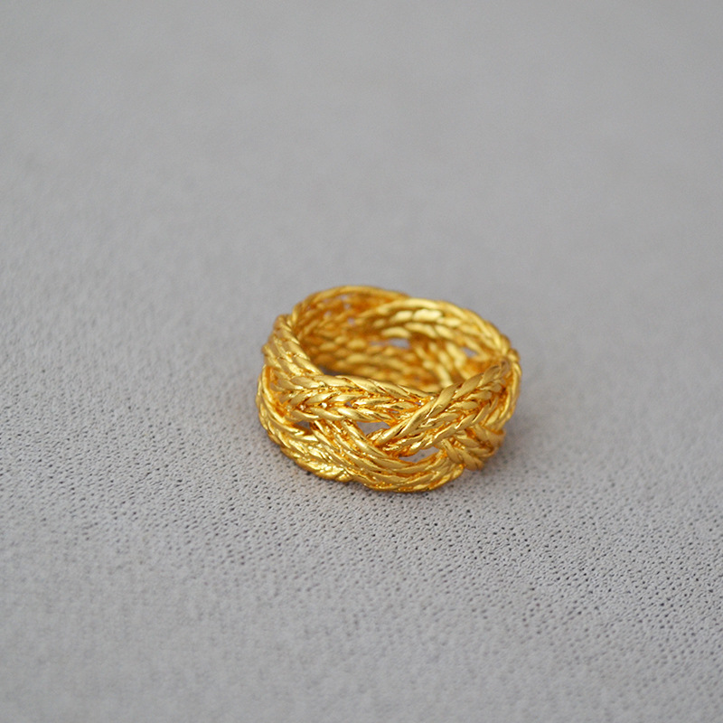 European and American niche fashion, individual and trendy retro brass gold-plated hollowed-out twist woven ring index finger ring, cool and trendy girls details Picture