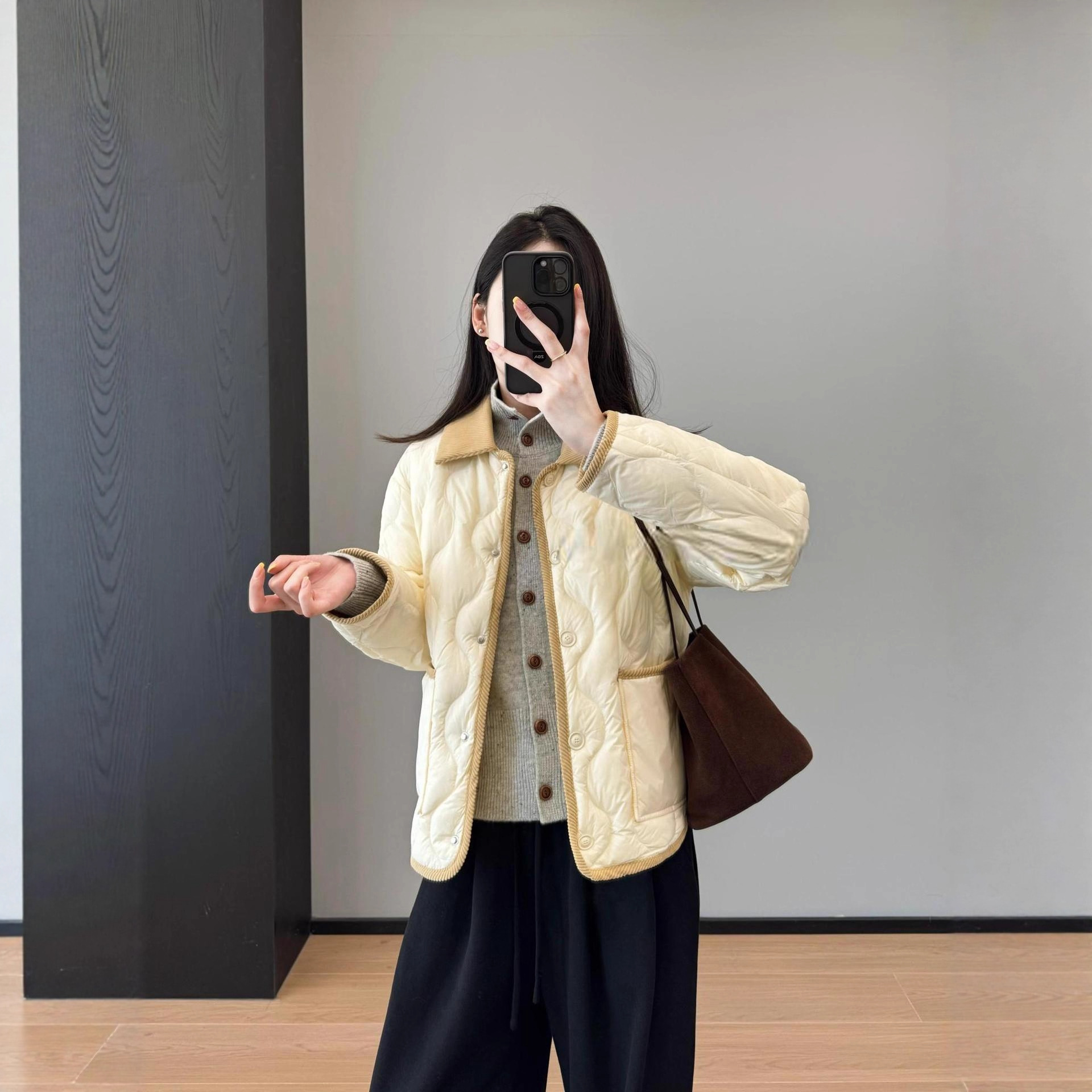 Corduroy lapel ~ Quilted line design, short and light, warm 90 duck down down jacket for women, 25, autumn and winter, G110122 details Picture