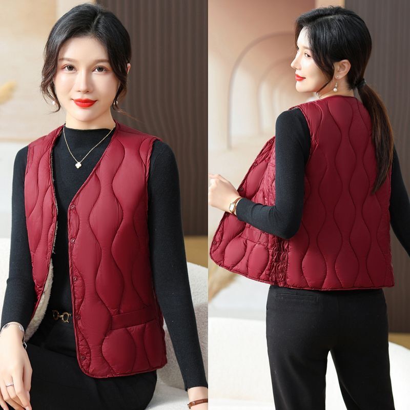 Thickened and fleece lambskin vest for women, 2022 new stylish vest for women, warm vest for autumn and winter, mom's jacket Specification image