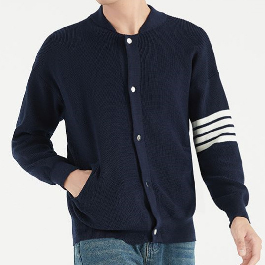 2024 new autumn and winter men's knitted sweaters, high-end texture, four-bar cardigan, slimming knitted sweater for couples