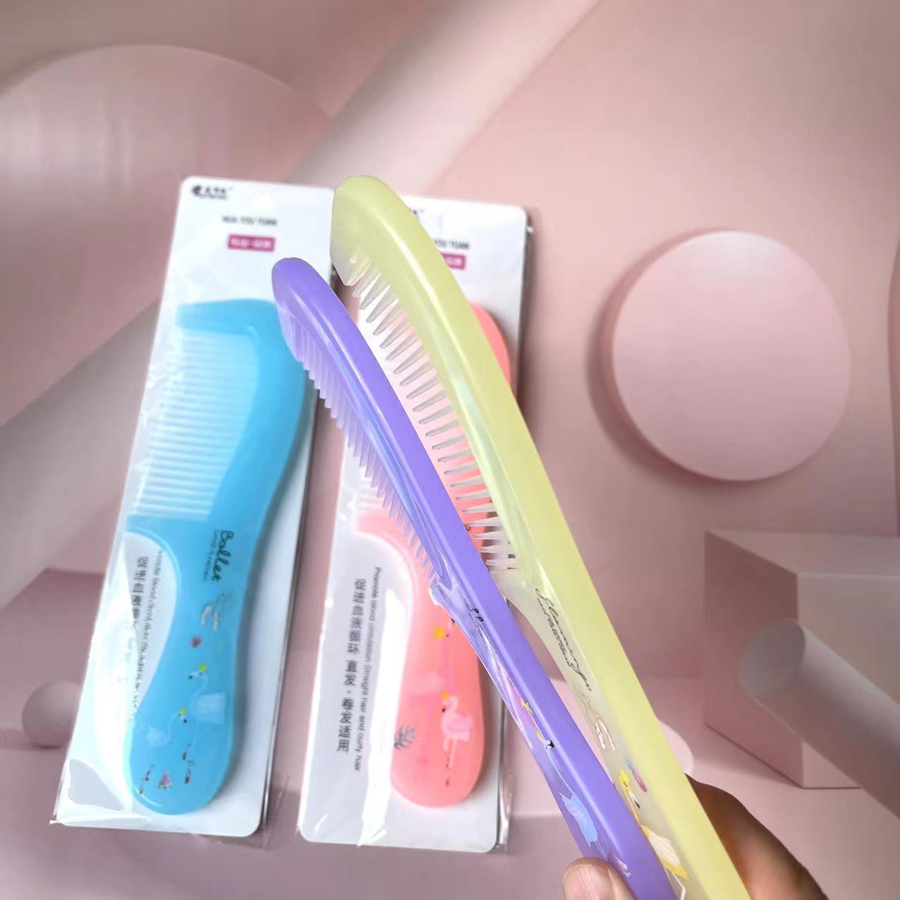【 Zone 3-11 】1052-01 Comb 20/ Pack, 800 cases, 1052-01 Cartoon Comb, Hairdressing Comb, Household Women's Anti-static Close-toothed Comb, Styling Comb, 1 yuan supply Specification image