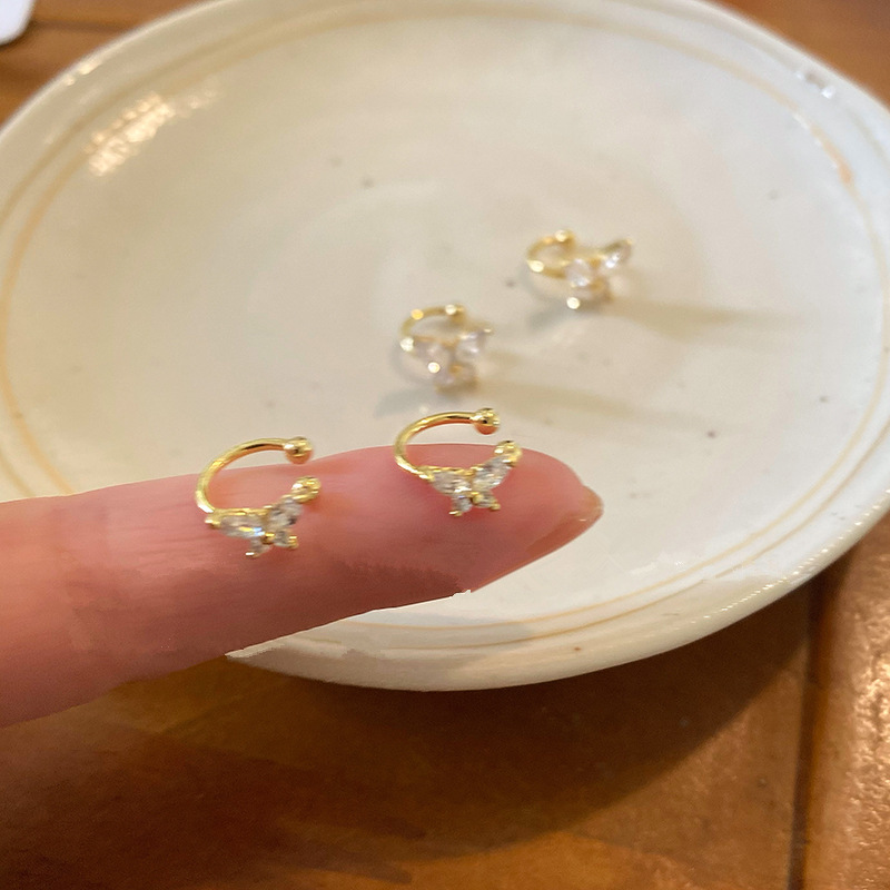 Exquisite butterfly-shaped ear clips without ear holes for women, trendy, cool and light luxury ear bone clips, elegant, niche and high-end personalized earrings details Picture