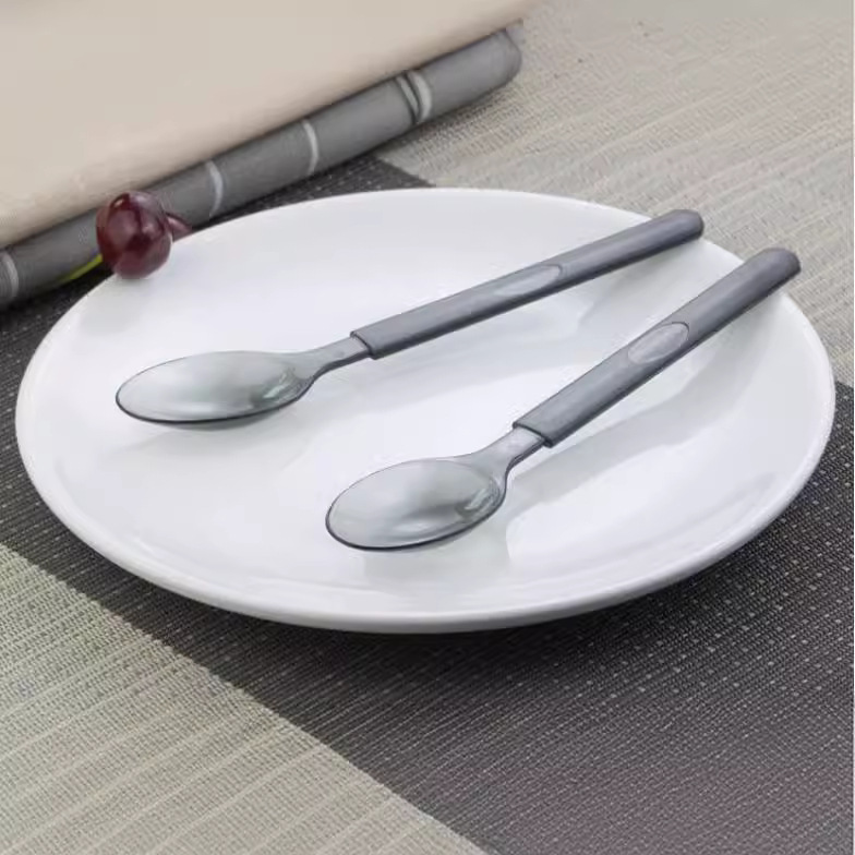 Spot Spoon Individual Packaging Thickened Fork Plastic Western Food Knife And Fork Light Food Cutlery Salad Steak Takeout Packaging Application Scenario