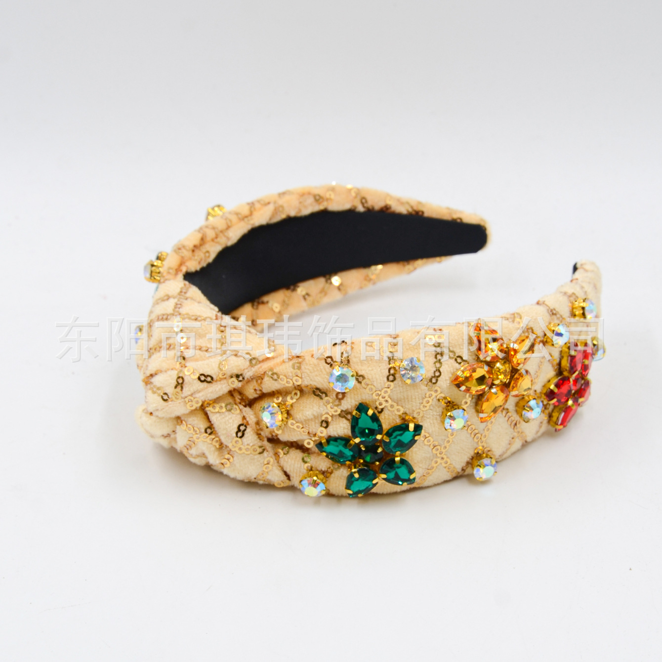 Qiwei Accessories' exclusive new Christmas sequined fabric knot with red, green and yellow floral diamonds wide-edge fashionable hair band for women, factory approved Item Picture